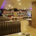 Paradise Ganga - A River Side Hotel