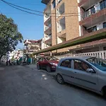 Rose 3Bhk By Wabi Sabi Stays With Private Balcony