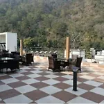Deecon Valley City Escape 1Bhk 2 Double Beds Lux Flat Tapovan