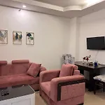Ensquare Hotel - Aesthetic 2 Bedroom, 1 Living Room Apartments With Kitchen Near Top Location Laxman Jhula