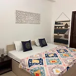 Ensquare Hotel - Aesthetic 2 Bedroom, 1 Living Room Apartments With Kitchen Near Top Location Laxman Jhula