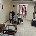 The Platinum Palisade 1Bhk 2Double Beds Modern Gateway In Tapovan