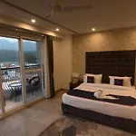 Holywater Hotel By Ganga Kinare #150 Mts From Ganga Ghat Rishikesh