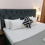 Oji\'S Homestay - Aesthetic Quite Rooms With Kitchen, In Walking Distance To Ganga In Yoga Lane Tapovan, Free Airport Pickup For More Than 7 Night Stay