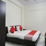 Oyo 70526 Hotel Siddheshwar