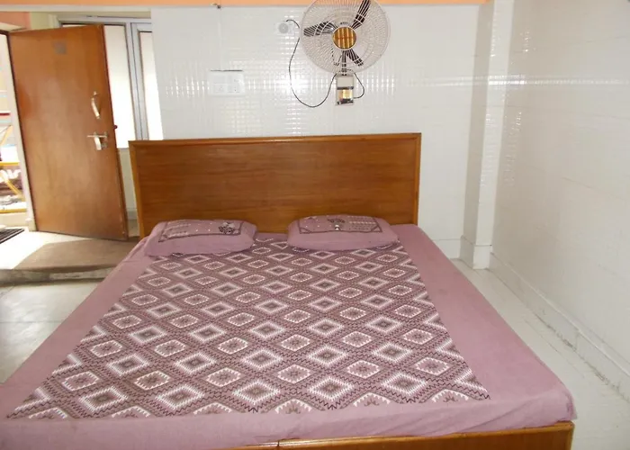 Rooms Near Sachcha Dham Ashram