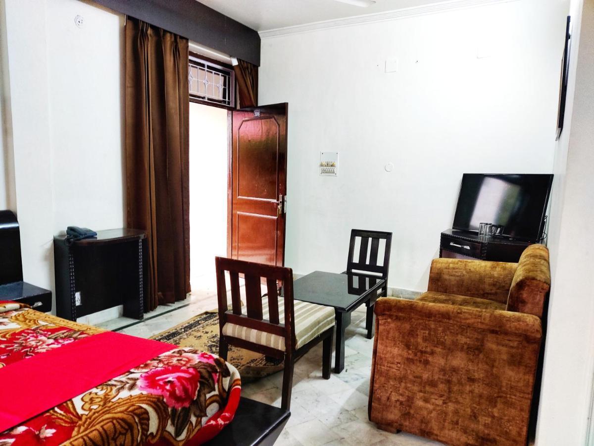Gayatri Resorts Hotel