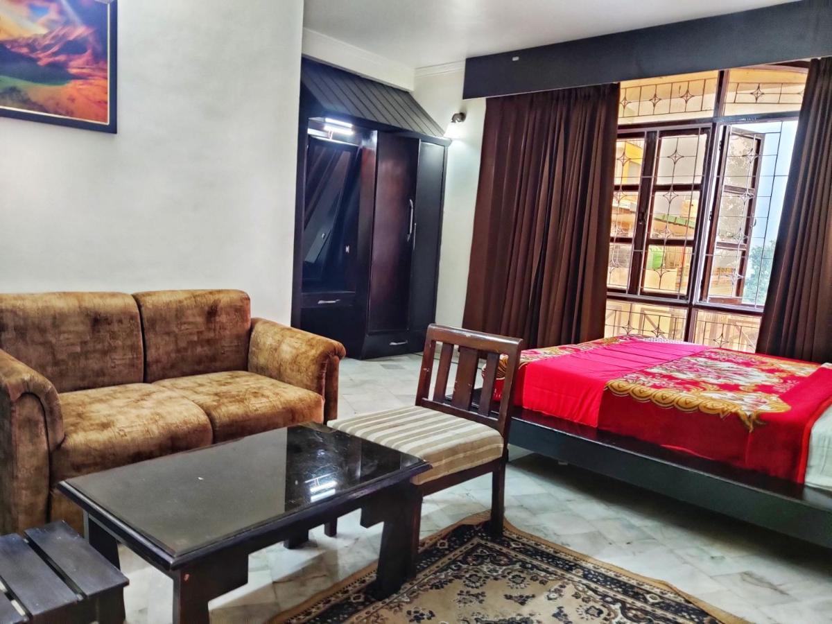 Hotel Gayatri Resorts Rishikesh