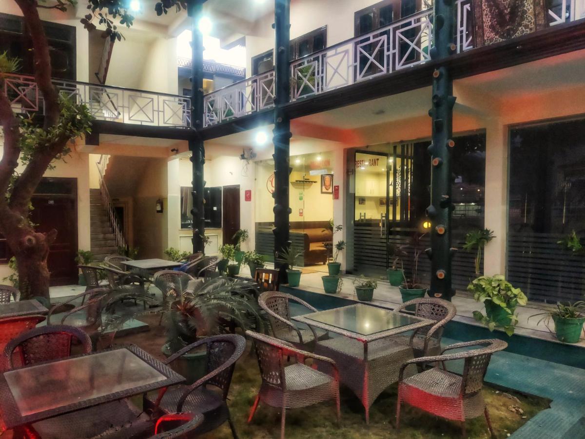 Gayatri Resorts