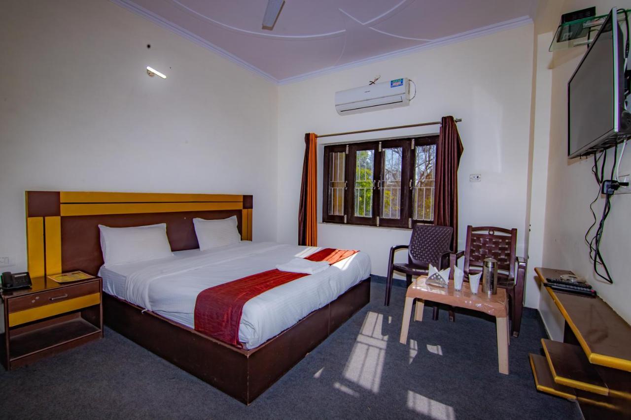 Shanti Residency - Ganga View Hotel