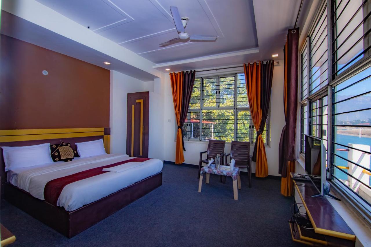 Shanti Residency - Ganga View Hotel