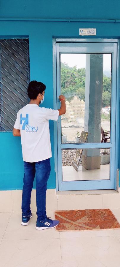 Hotel H7 On The Ganges, Yoga & Spa Resort,