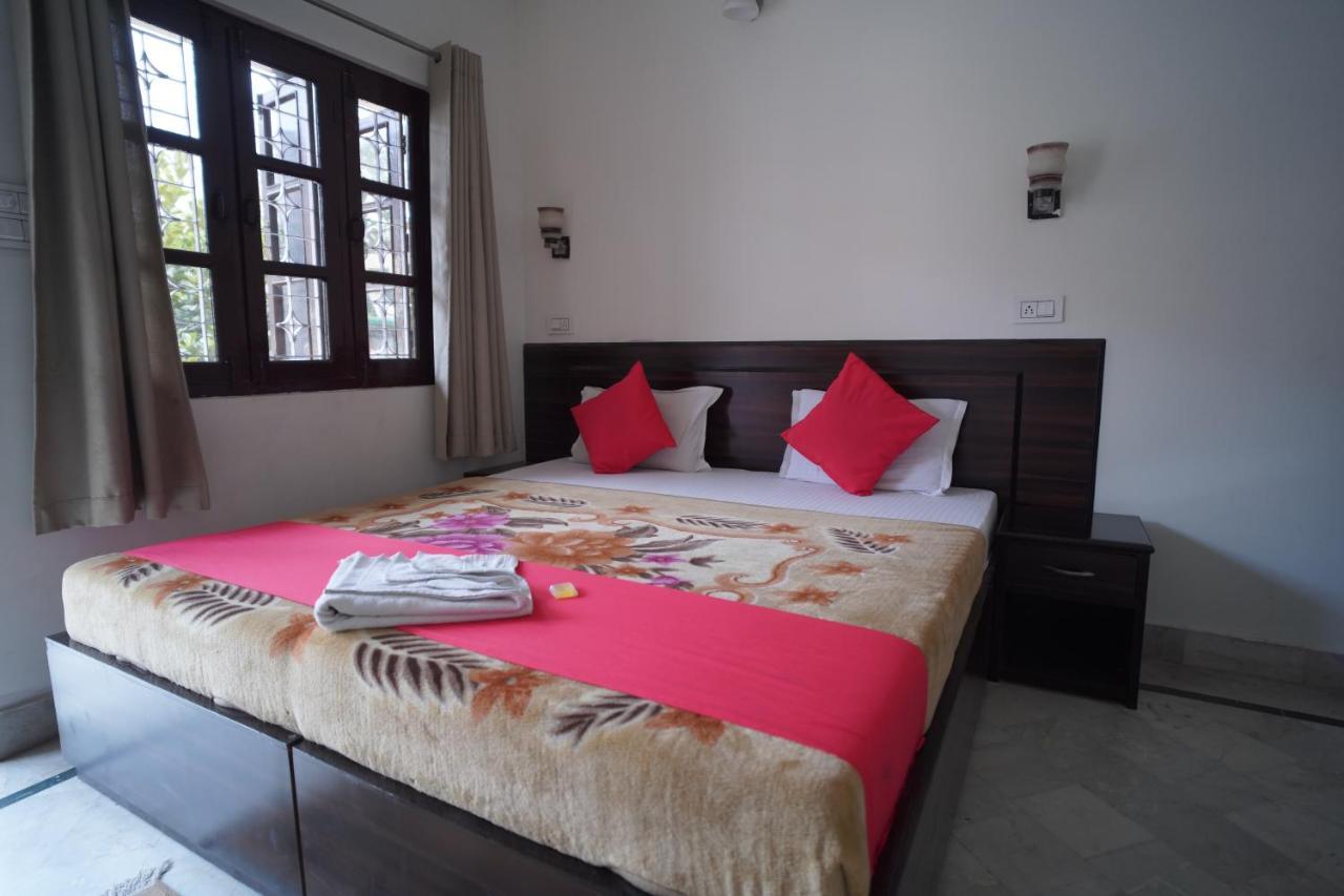 Gayatri Resorts