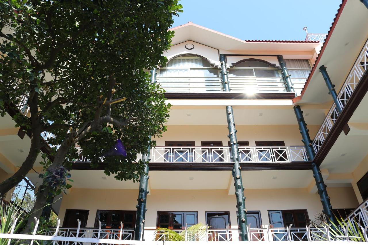 Gayatri Resorts Hotel