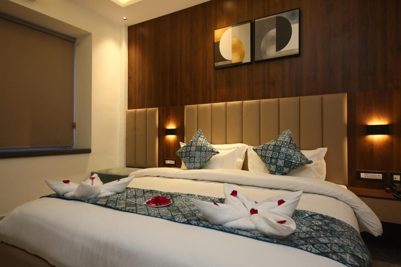 Dream Hotel 4*