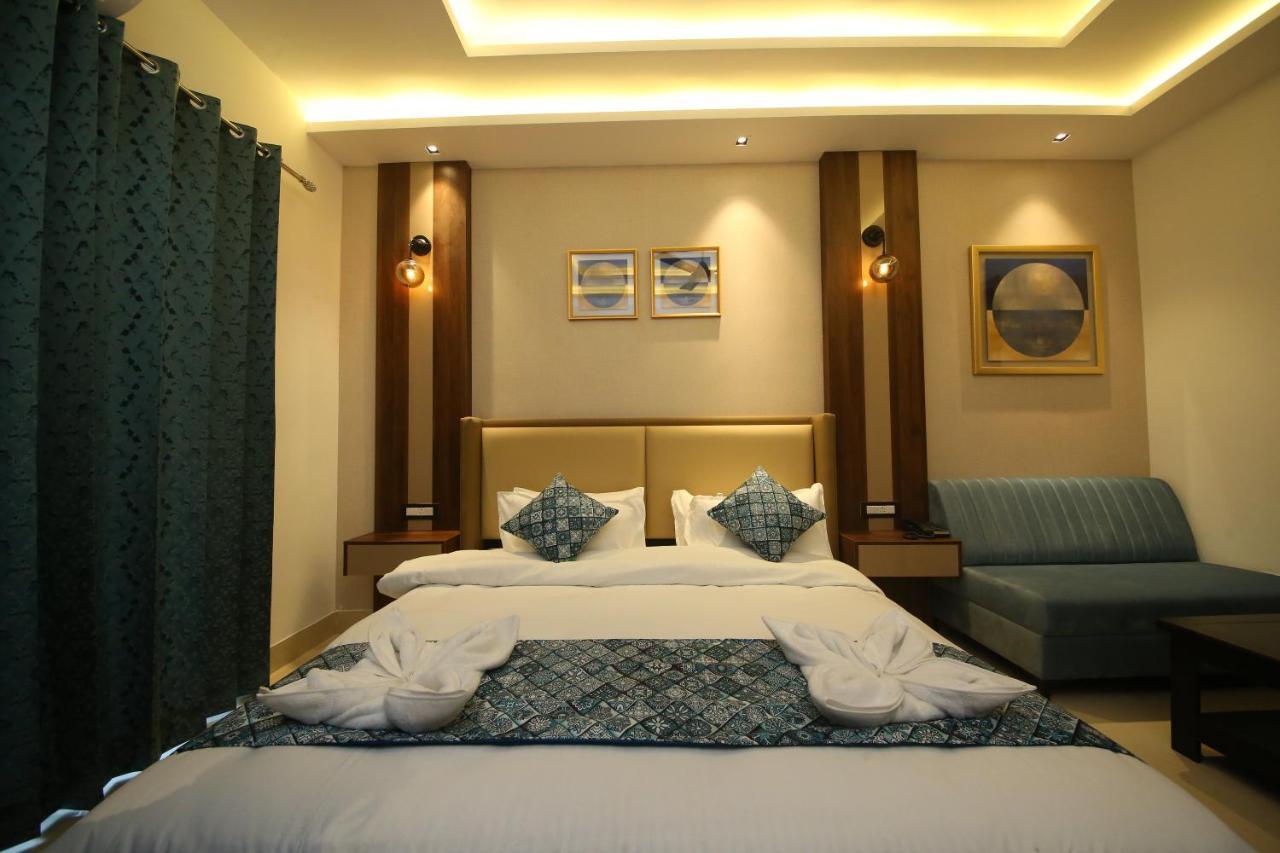 Dream Hotel