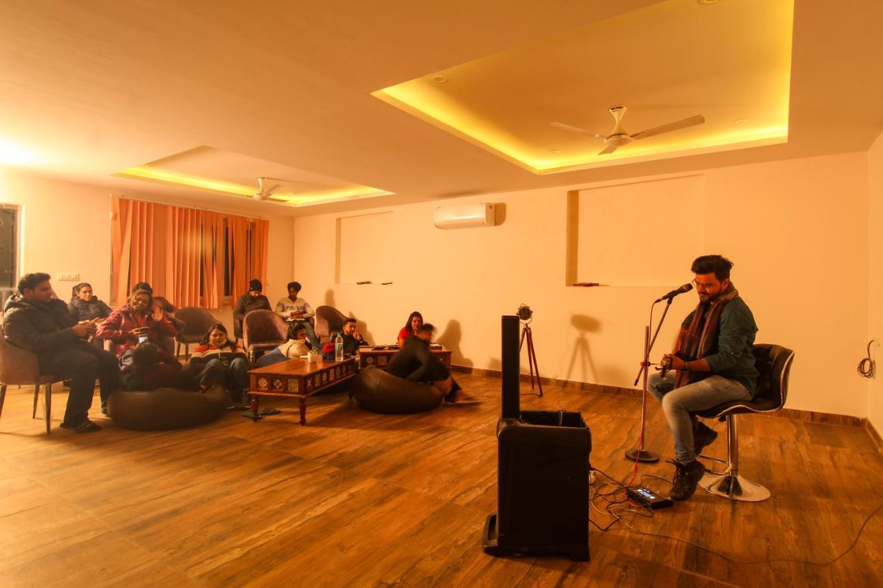 Backpacker Duniya Hostel *