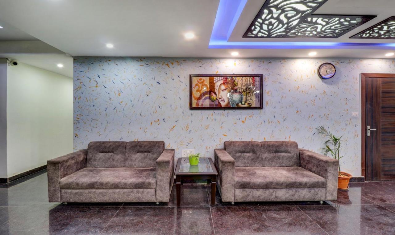 Itsy Nv, Tapovan Rishikesh