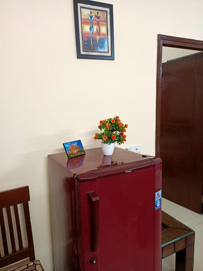 Luxurious Hill View Abode Tapovan