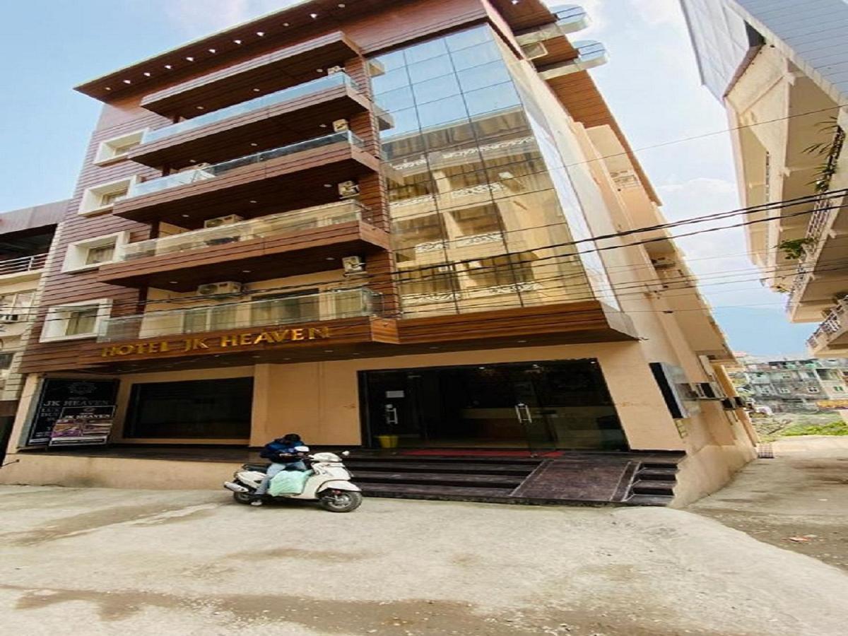 Super Townhouse Oak Tapovan 4*