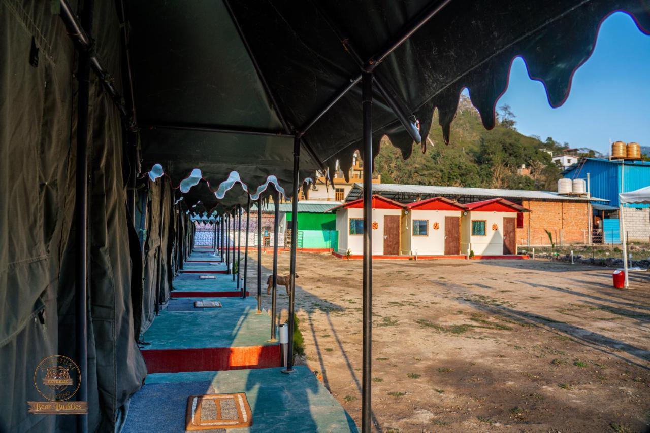Luxury tent Riverside Swiss Camps 