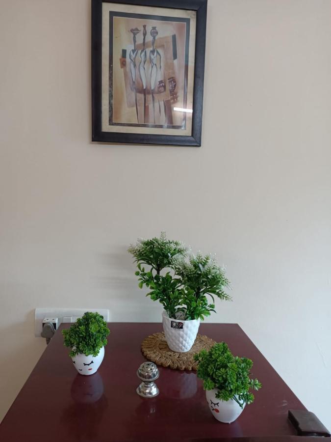 Apartment Luxurious Hill View Abode Tapovan