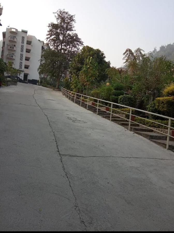 Luxurious Hill View Abode Tapovan Rishikesh