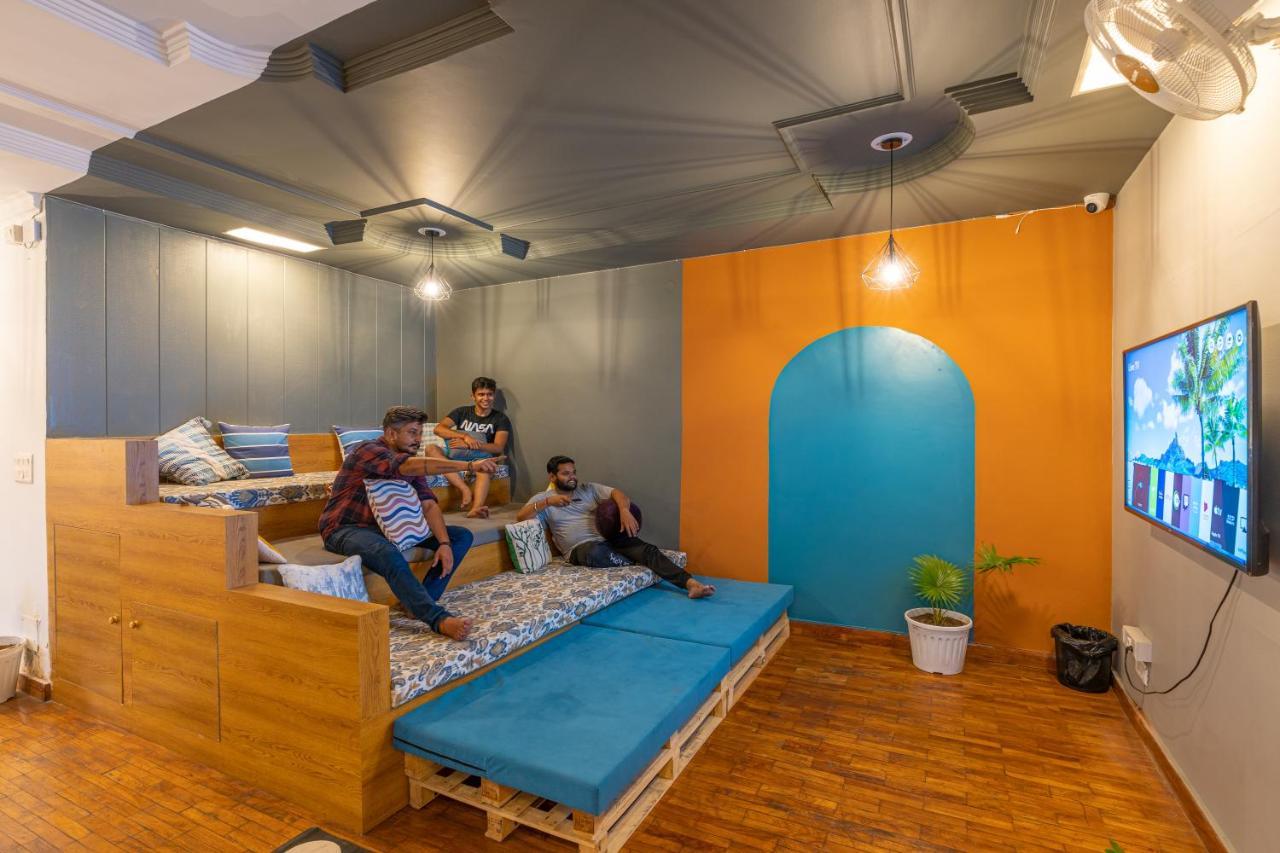 Madpackers Laxman Jhula Hostel Rishikesh