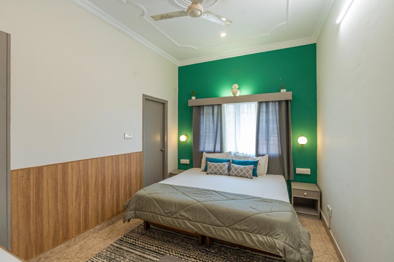 Madpackers Laxman Jhula Hostel Rishikesh