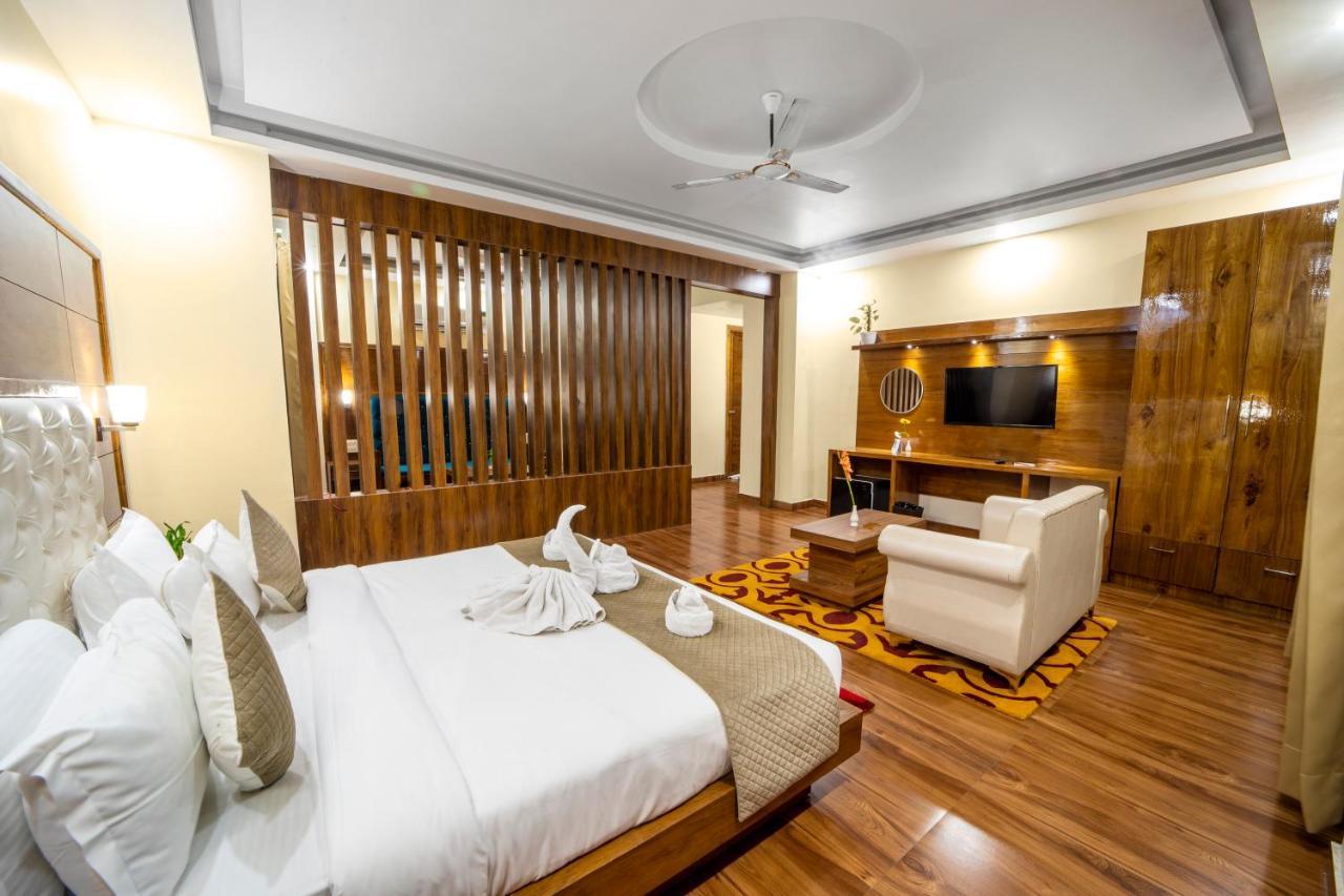Hotel Divine Lakshmi Ganga Rishikesh