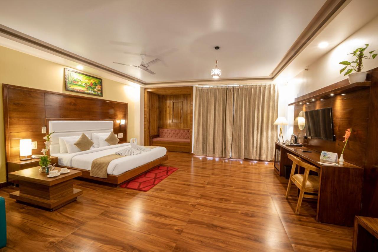 Divine Lakshmi Ganga Hotel Rishikesh