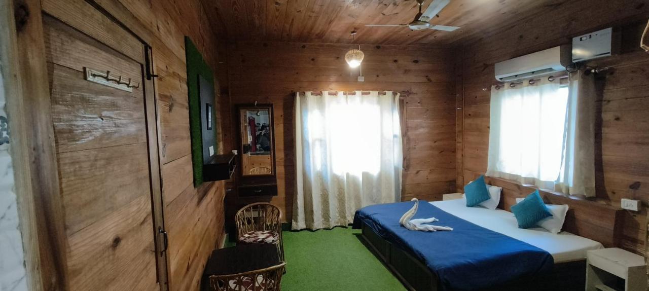 Bluestays Hostel *