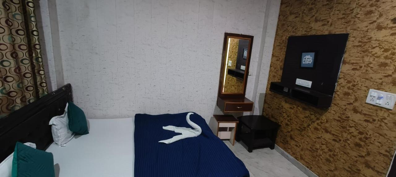 Bluestays Hostel *