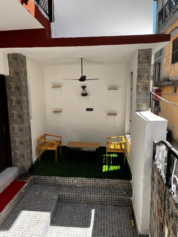 The White House Rishikesh