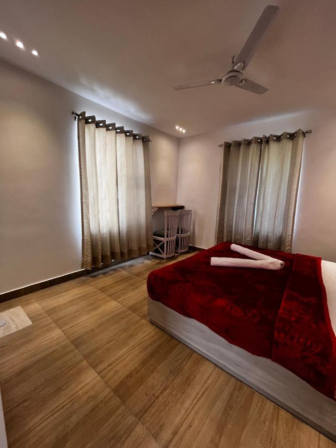 The White House Homestay
