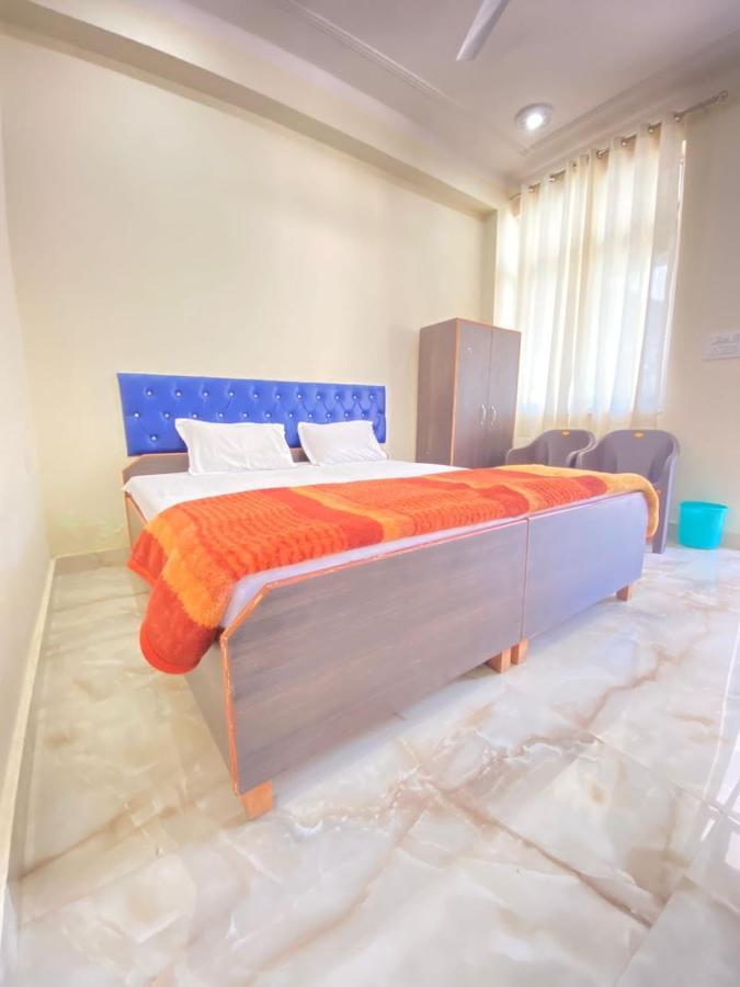 Guest house White