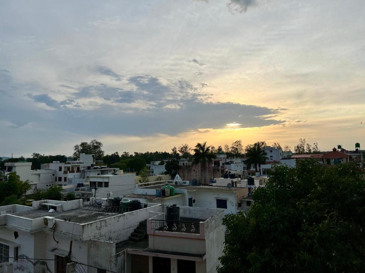 Rose 3bhk By Wabi Sabi With Private Balcony Apartment *
