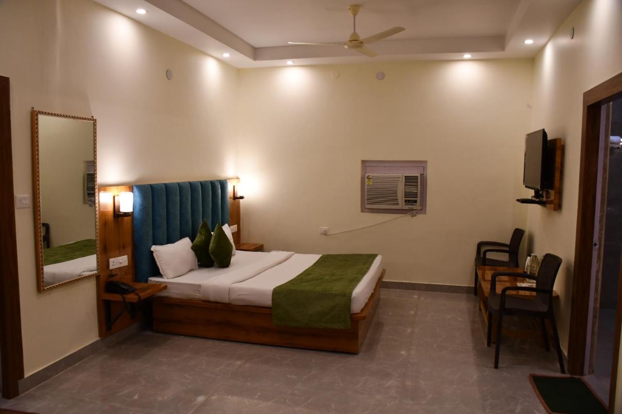 Shivansh Hotel
