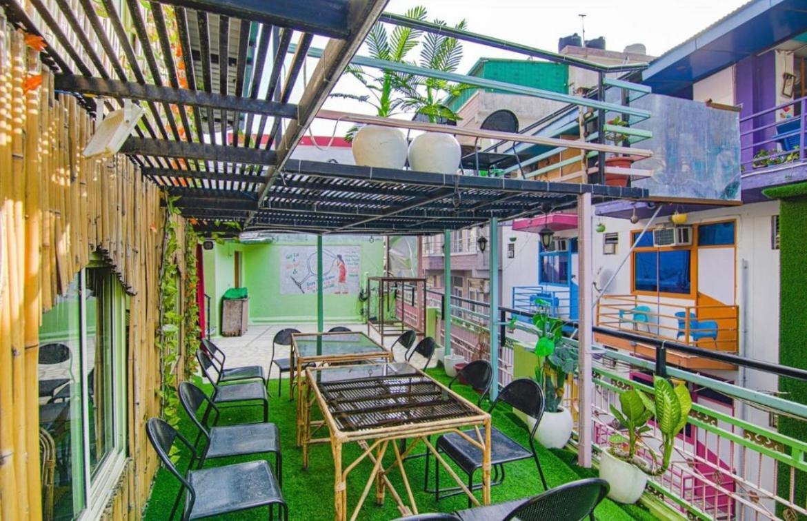 4 Hostel *