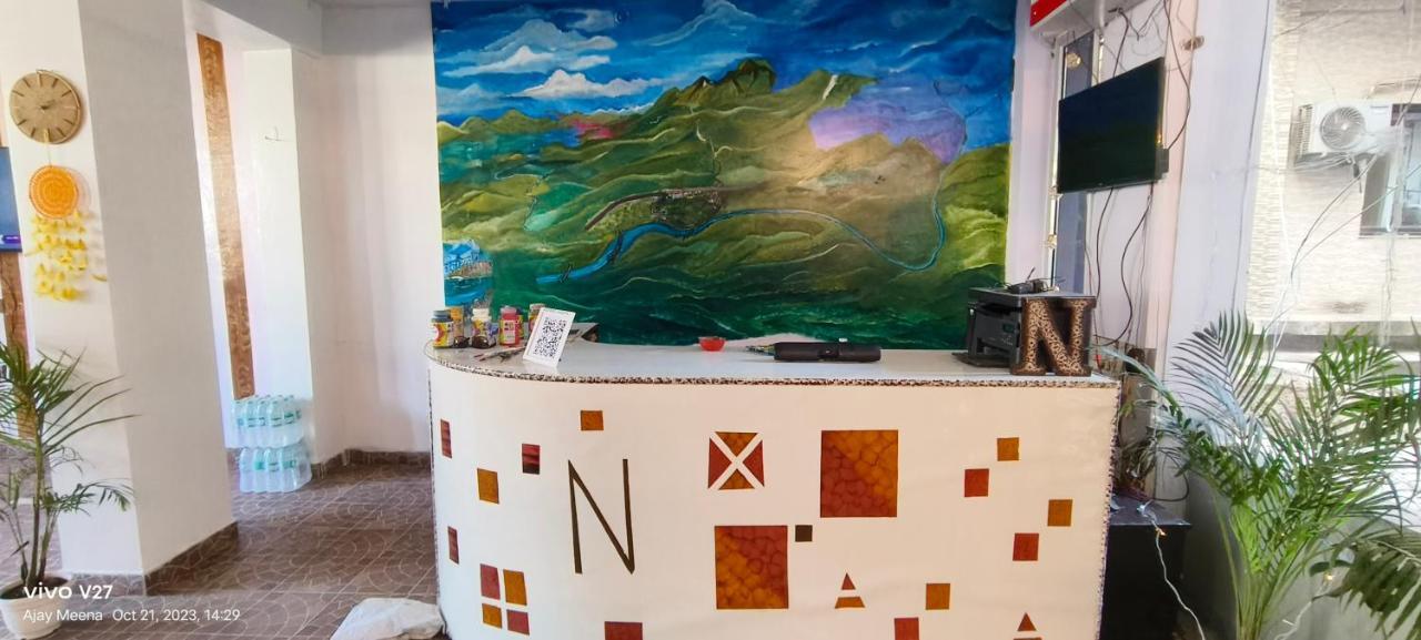 Hostel Ensquare - 2 Bedroom Mountain View With Kitchen, Rooftop Cafe, Live Music Rishikesh