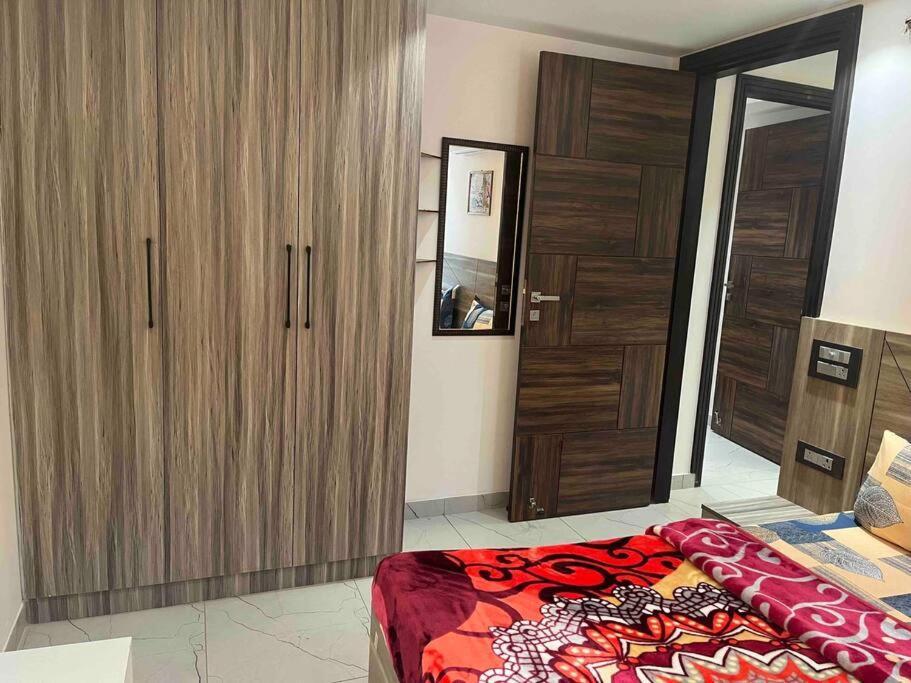 Apartment Luxury 2bhk 3ac Terrace View Lift Kitchen In Hills Tapovan Rishikesh