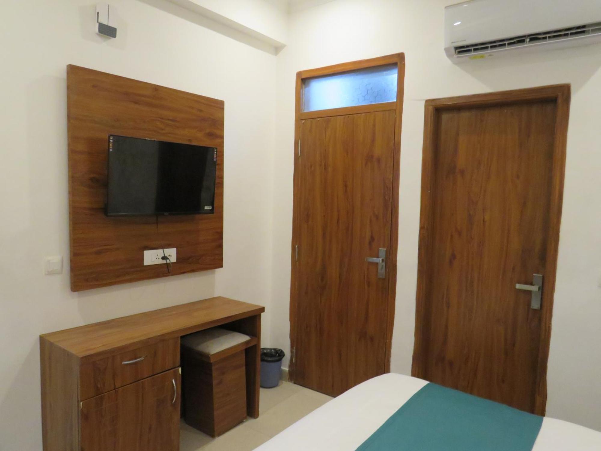 Hotel Namami Tapovan 2*