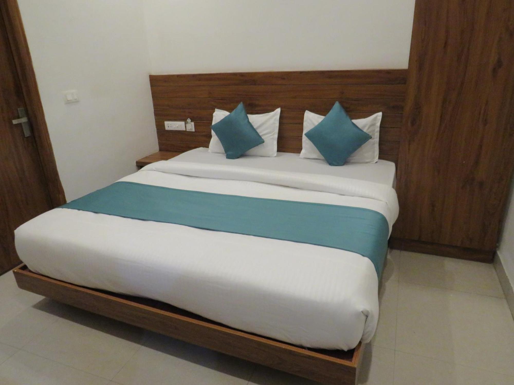 Hotel Namami Tapovan 2* Rishikesh