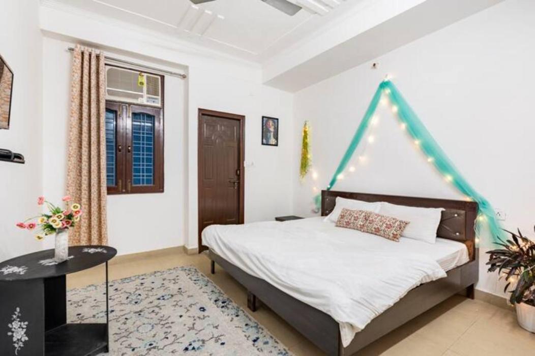 Ensquare - 2 Bhk With Kitchen, Rooftop River View Cafe, Live Events Rishikesh