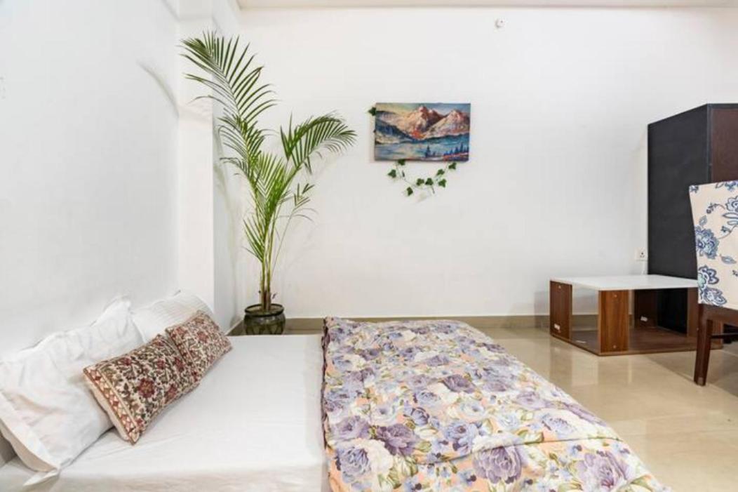 Apartment Ensquare - 2 Bhk With Kitchen, Rooftop River View Cafe, Live Events
