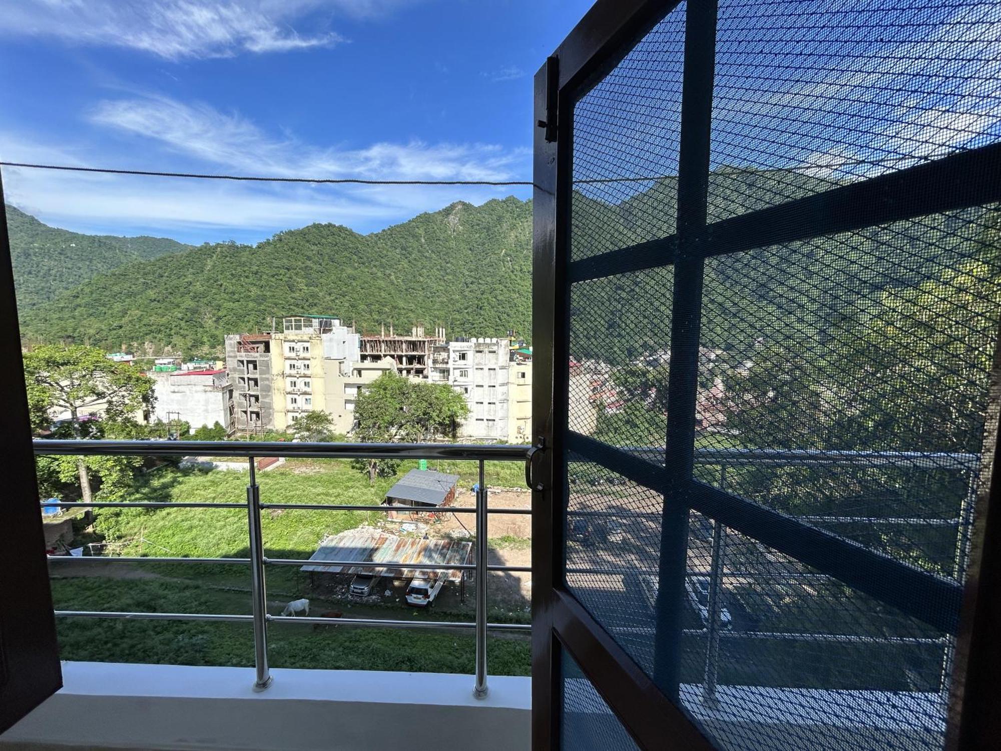 Ensquare - 2 Bhk With Kitchen, Rooftop River View Cafe, Live Events Apartment