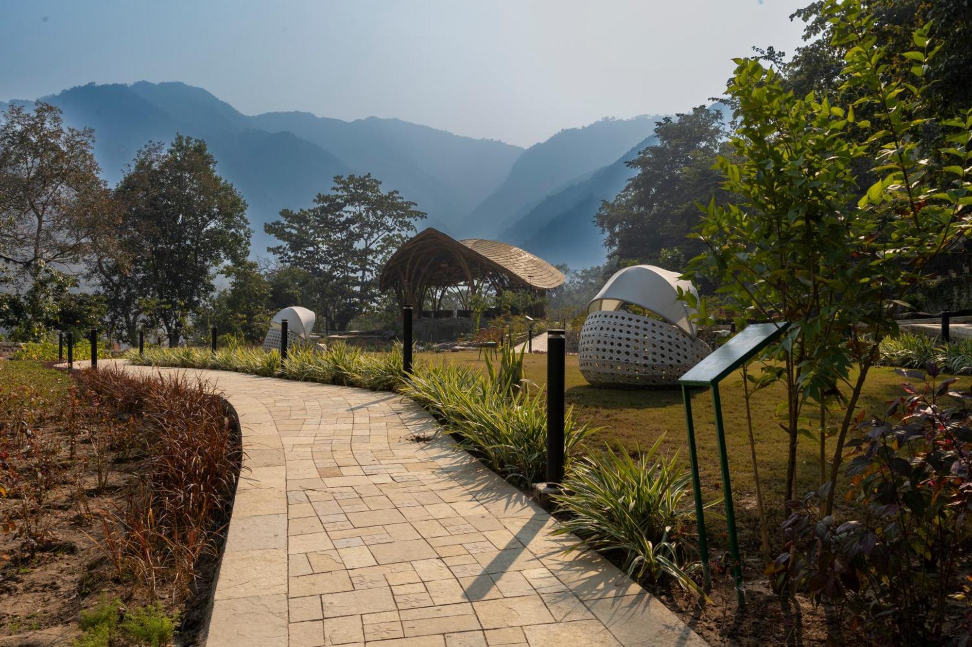 Resort Oneness By Ganga Kinare - A Luxury Wilderness