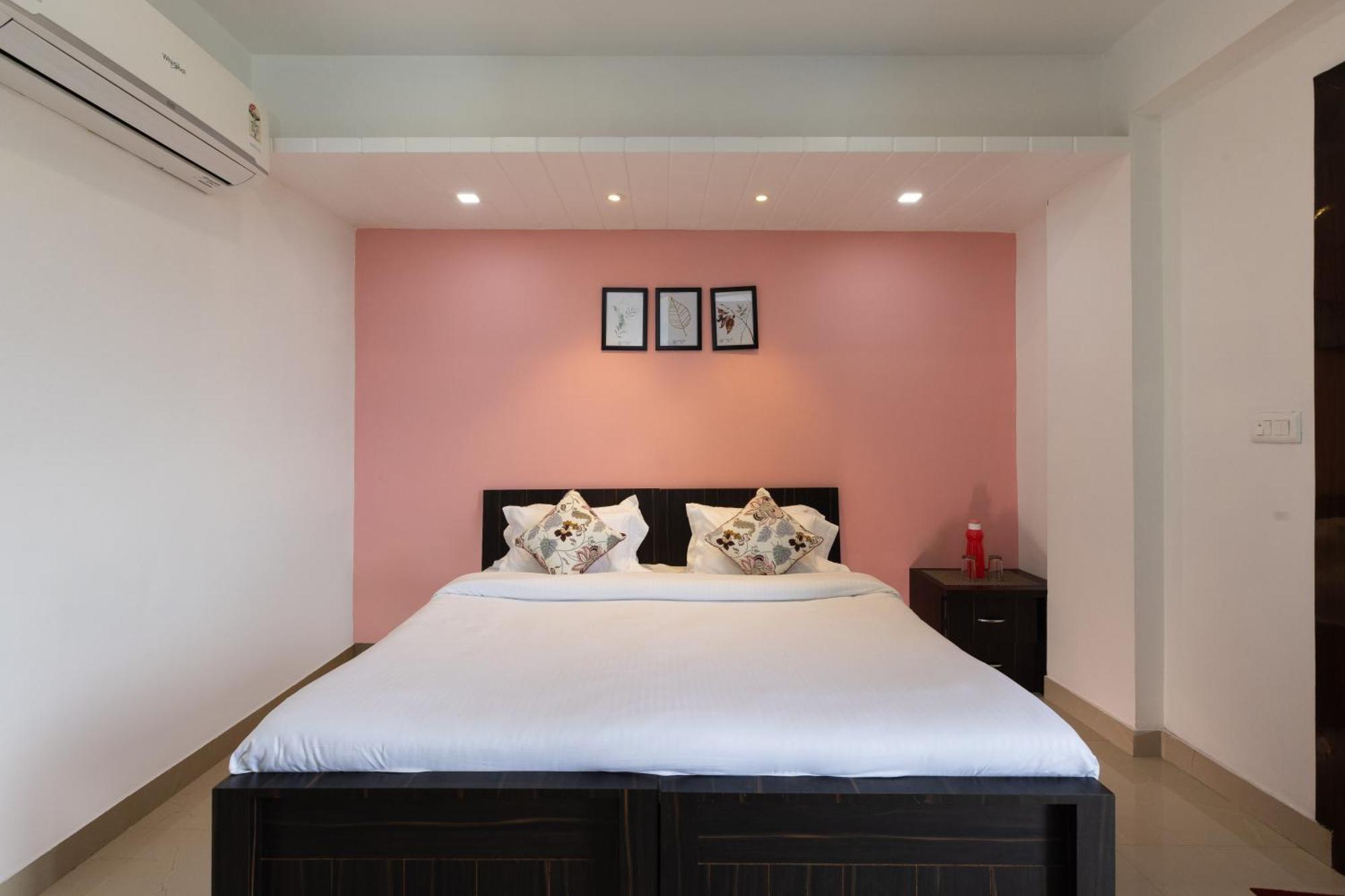 Rose 3bhk By Wabi Sabi With Private Balcony *