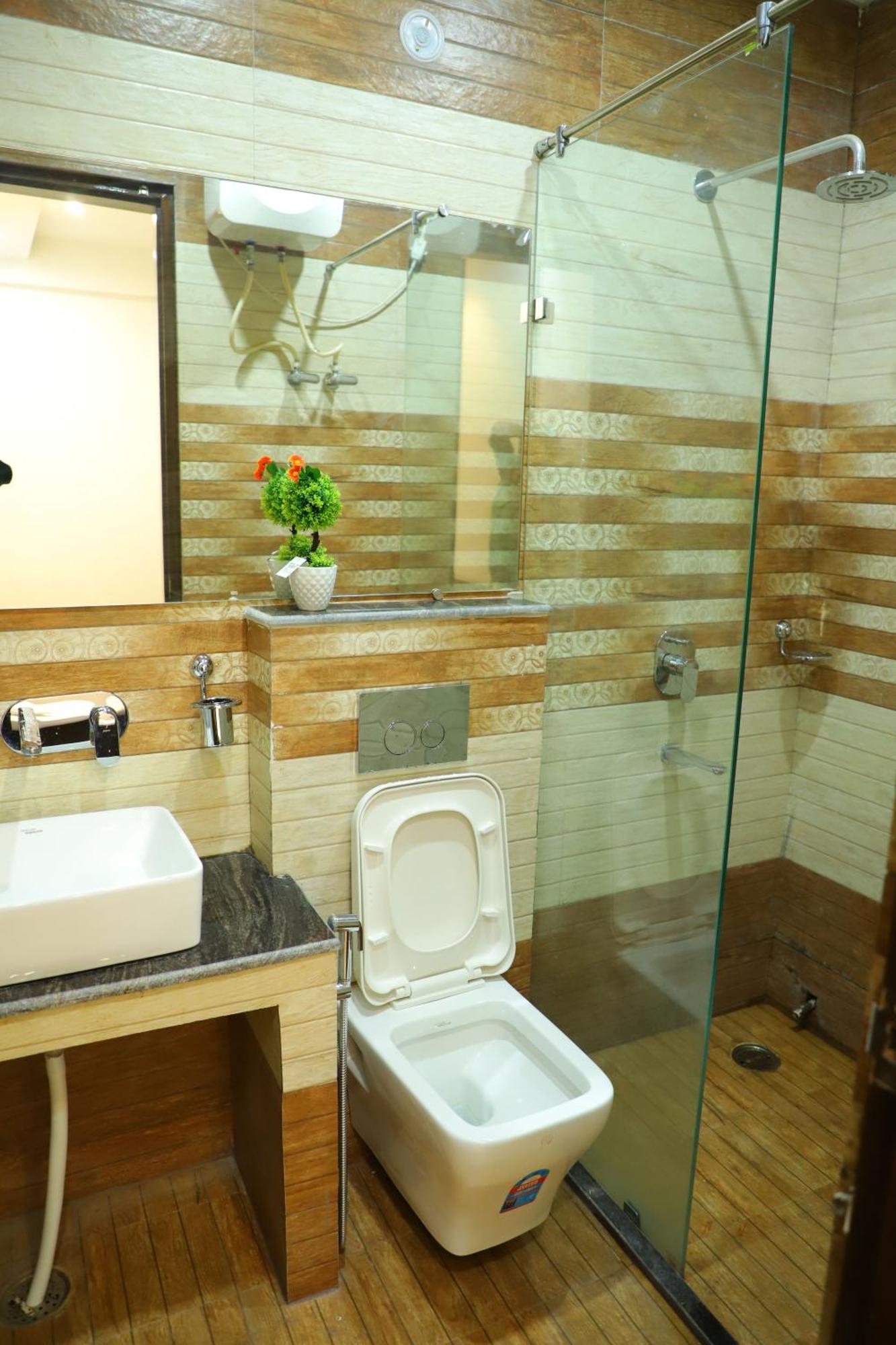 Apartment Of India, Near To Ganges Rishikesh
