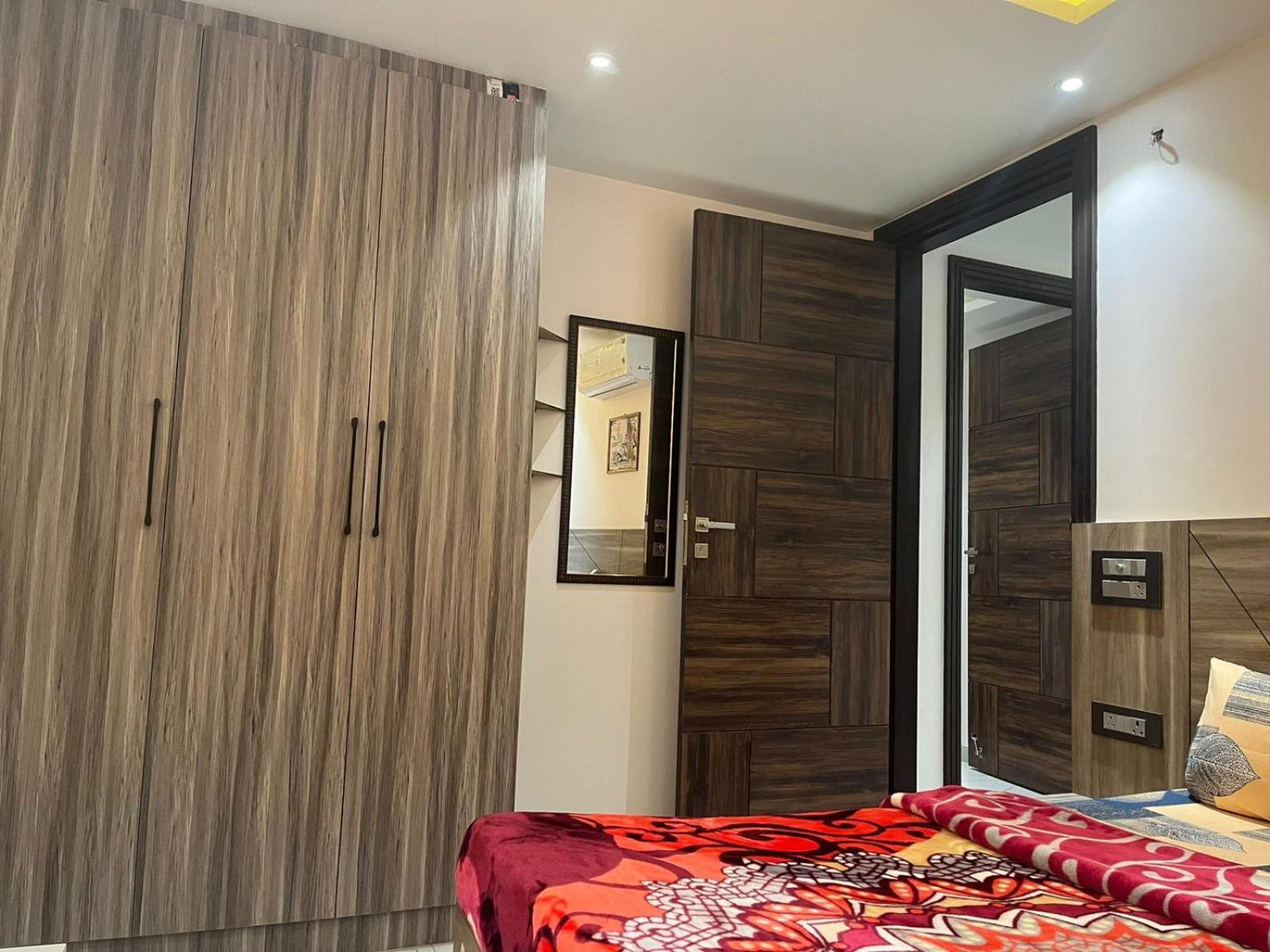 Apartment Luxury 2bhk 3ac Terrace View Lift Kitchen In Hills Tapovan *
